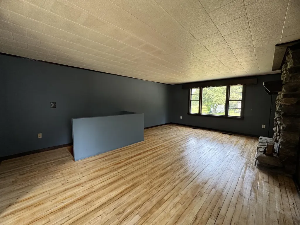 75 Pleasant Avenue Sangerville ME 04479