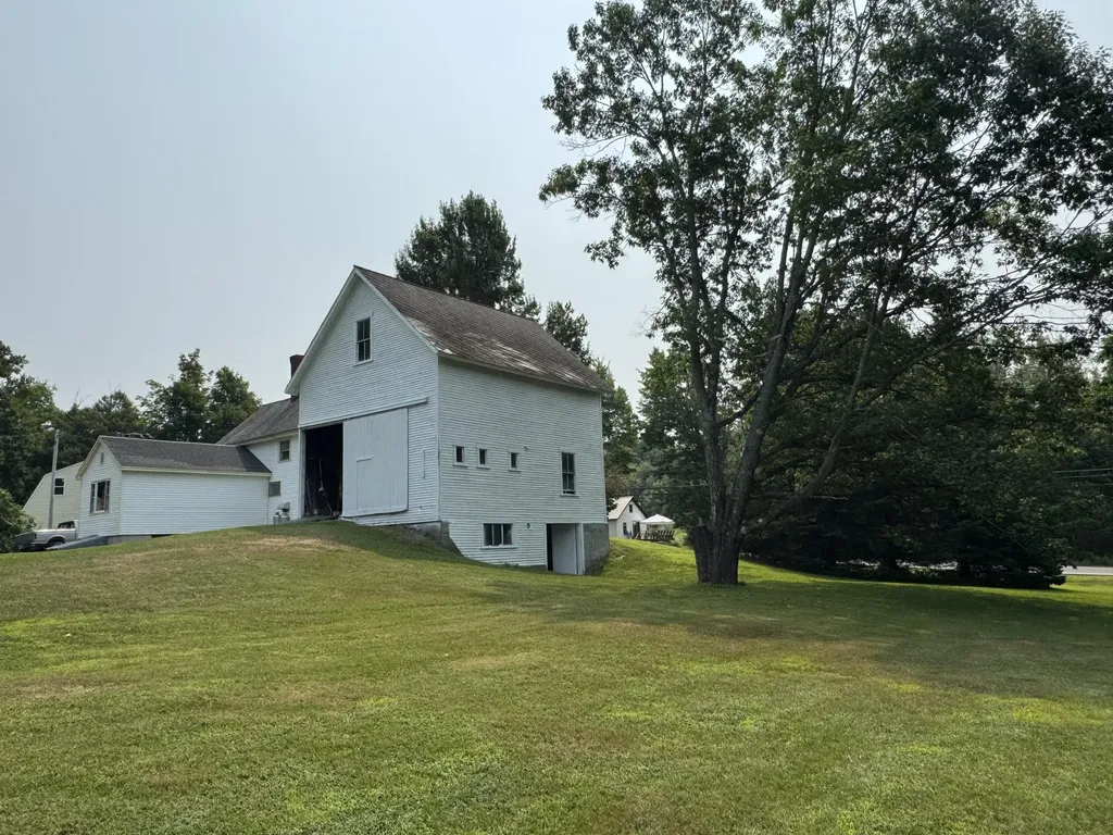 75 Pleasant Avenue Sangerville ME 04479