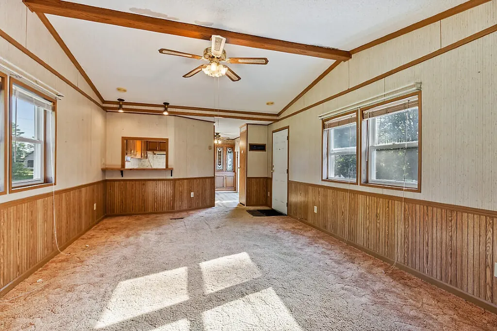 41 Milkweed Lane Sidney ME 04330