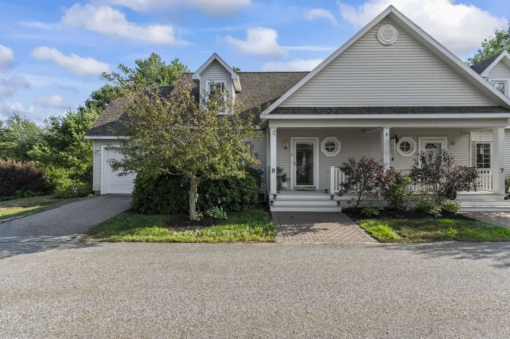 9 Nathan Way Topsham ME 04086