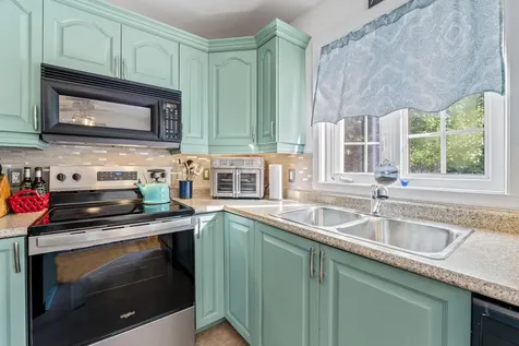 9 Nathan Way Topsham ME 04086