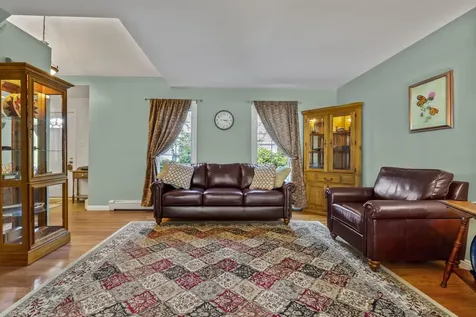 9 Nathan Way Topsham ME 04086