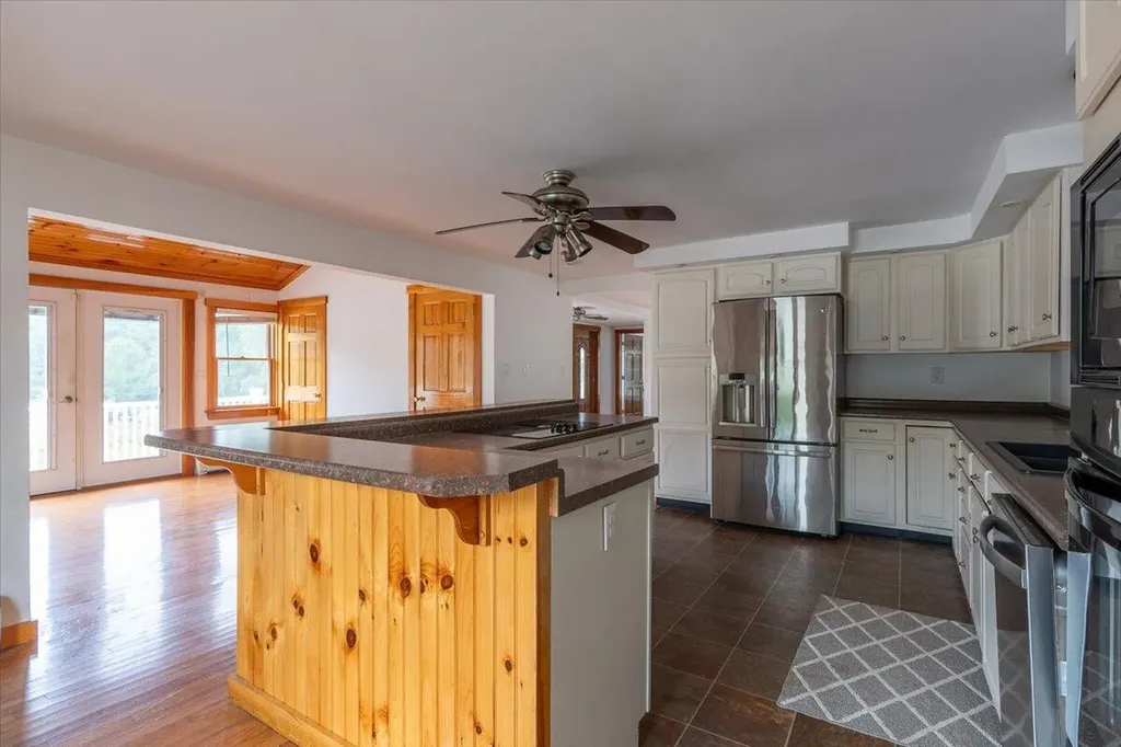 317 Augusta Road Washington ME 04574