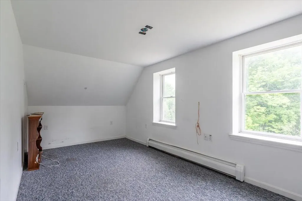317 Augusta Road Washington ME 04574