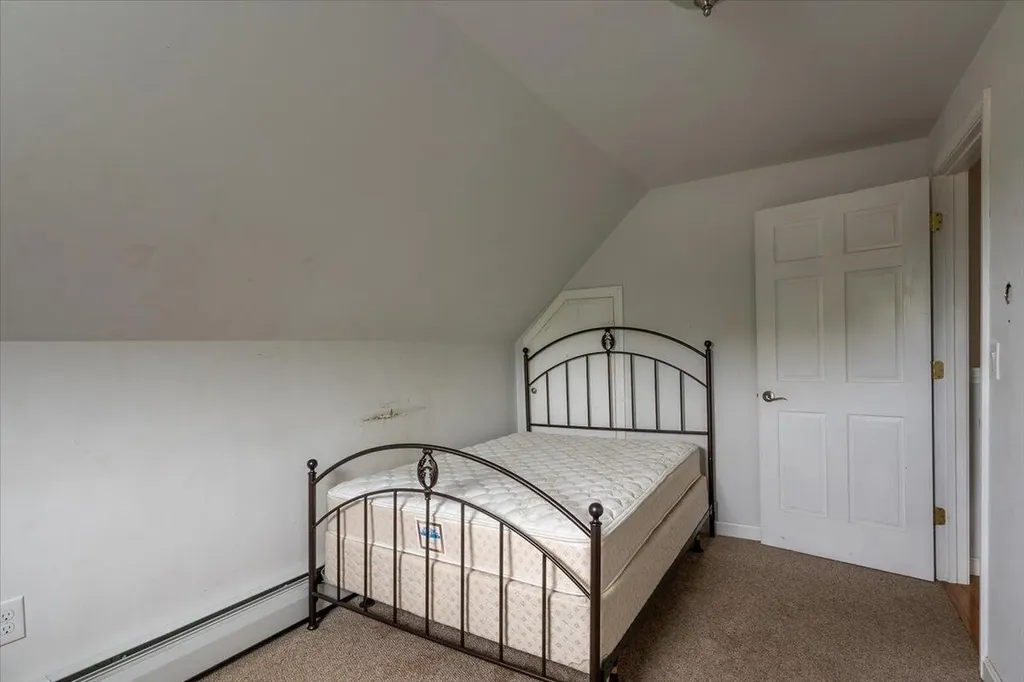 317 Augusta Road Washington ME 04574