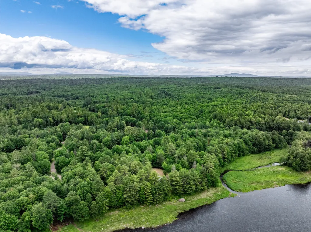 5 Pine Street Lane Maxfield ME 04453