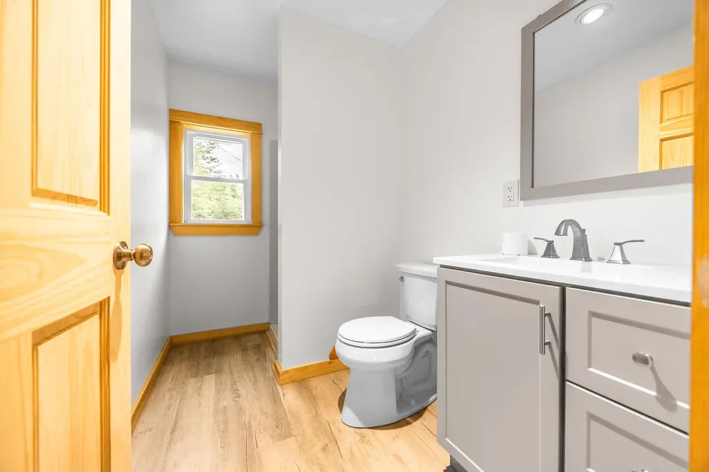 5 Pine Street Lane Maxfield ME 04453