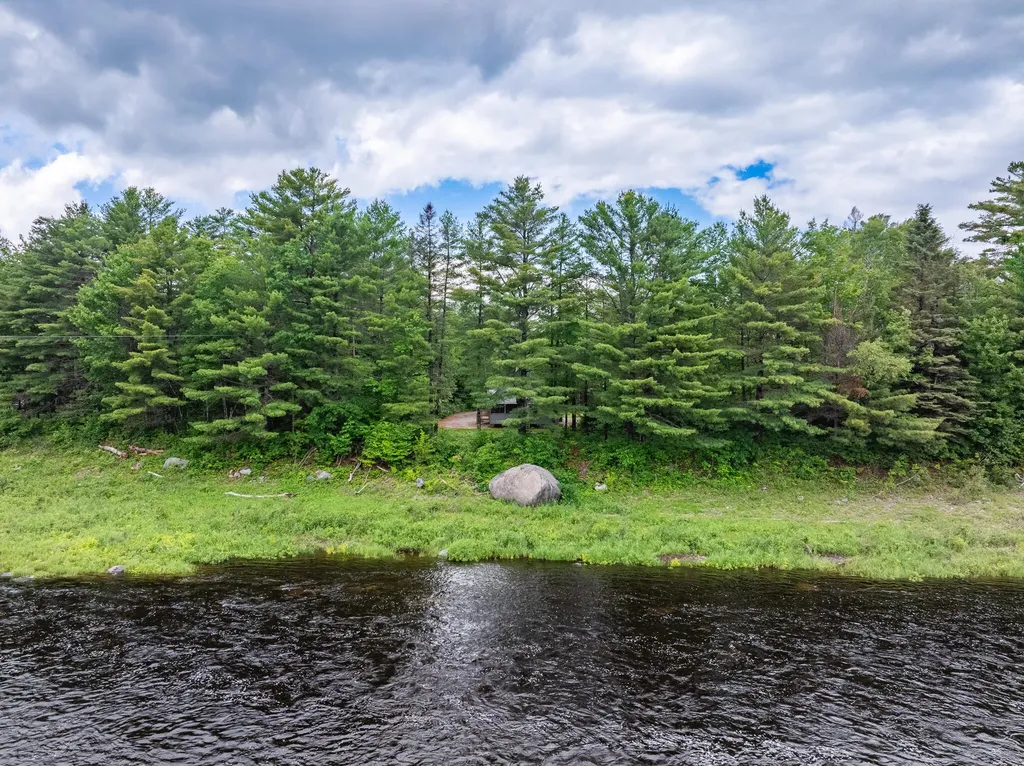 5 Pine Street Lane Maxfield ME 04453