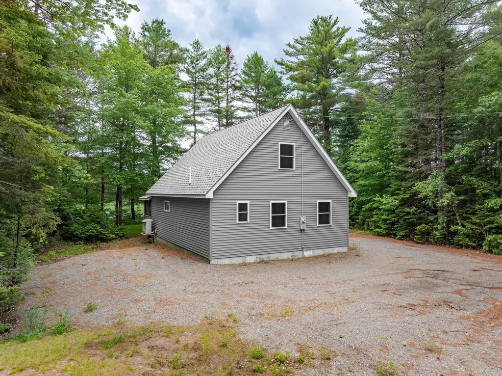 5 Pine Street Lane Maxfield ME 04453