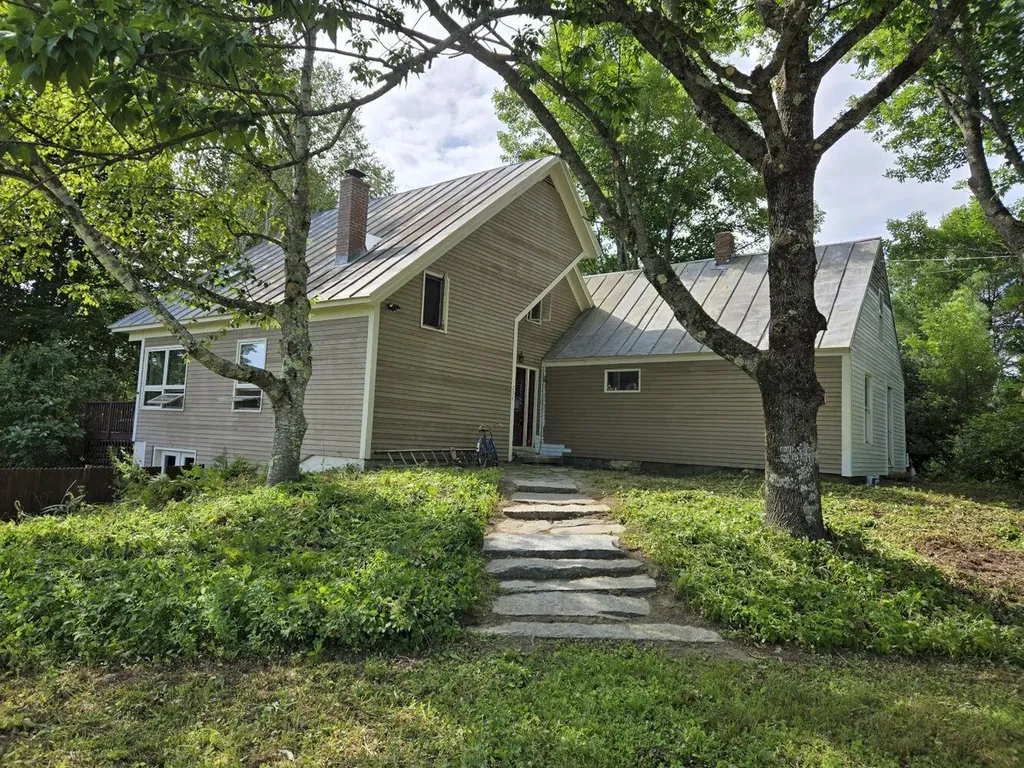 235 N North Chesterville Road Farmington ME 04938