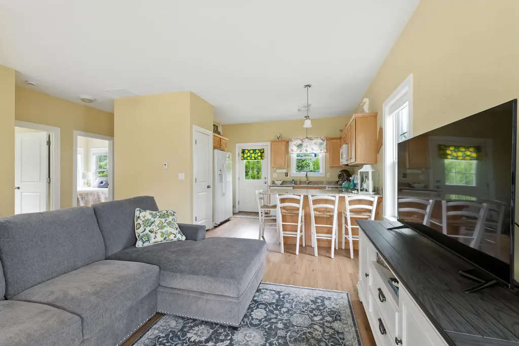 12 Sunrise Lane Arundel ME 04046