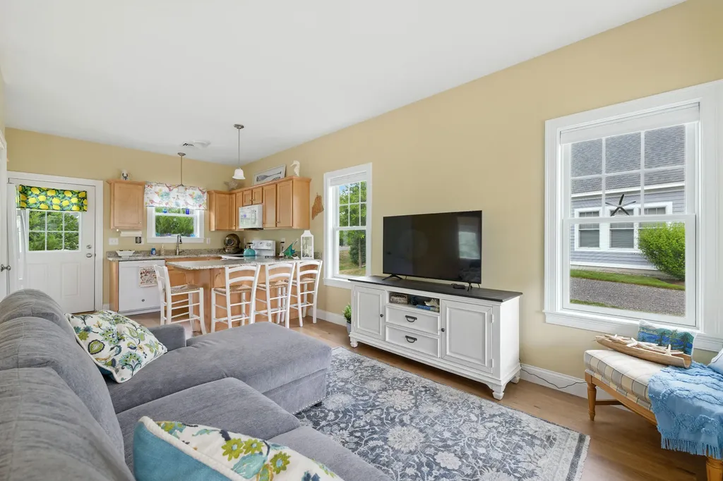 12 Sunrise Lane Arundel ME 04046
