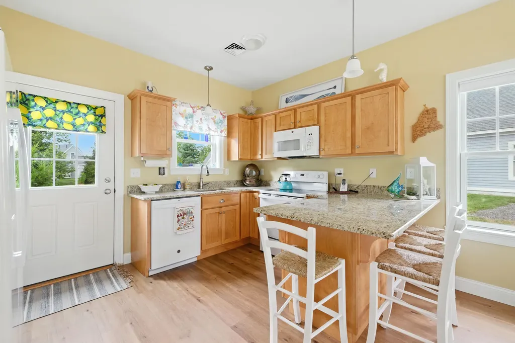 12 Sunrise Lane Arundel ME 04046