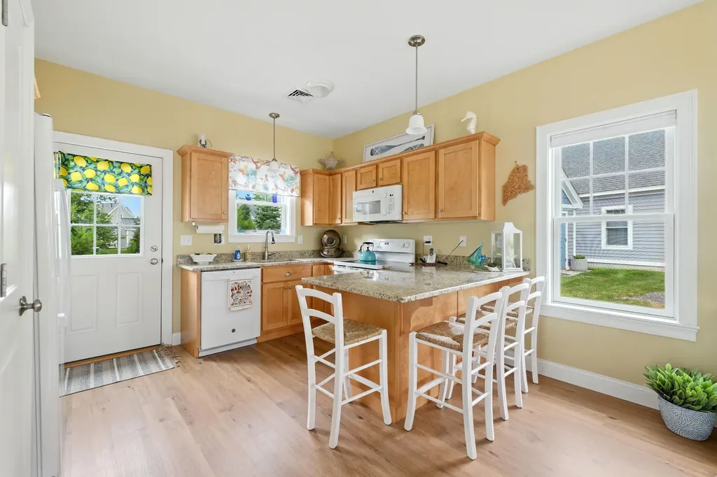 12 Sunrise Lane Arundel ME 04046