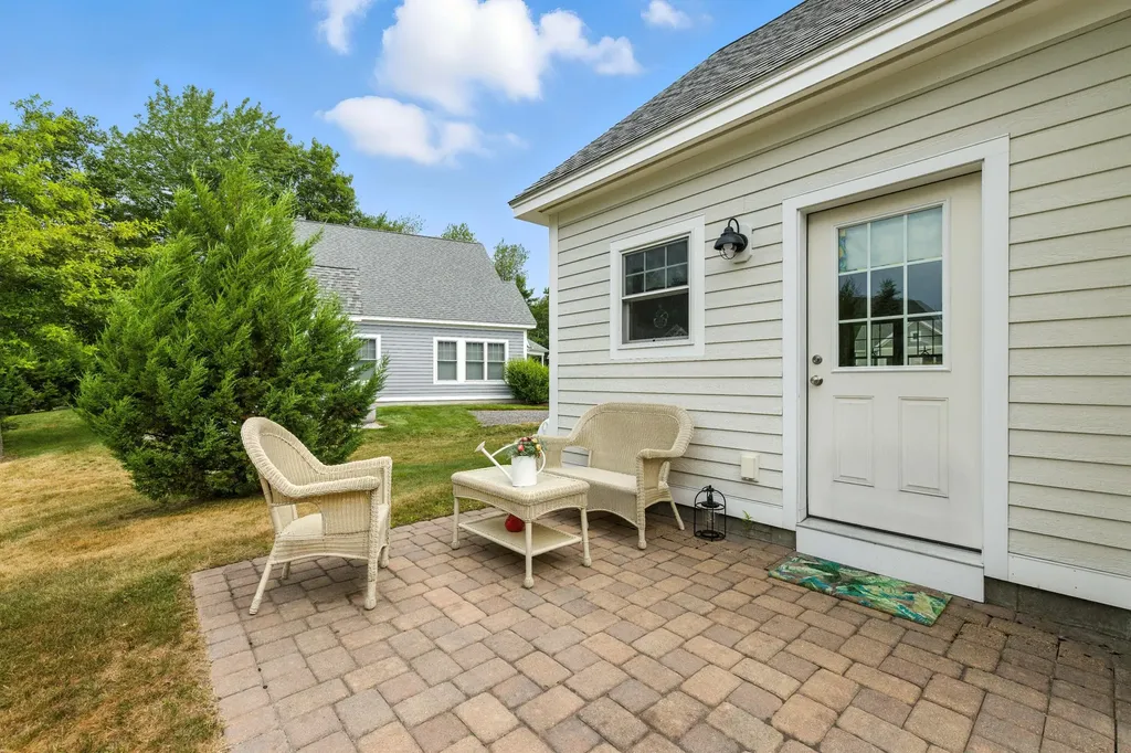 12 Sunrise Lane Arundel ME 04046