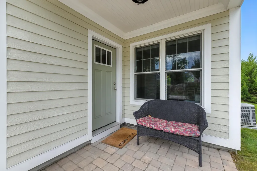 12 Sunrise Lane Arundel ME 04046