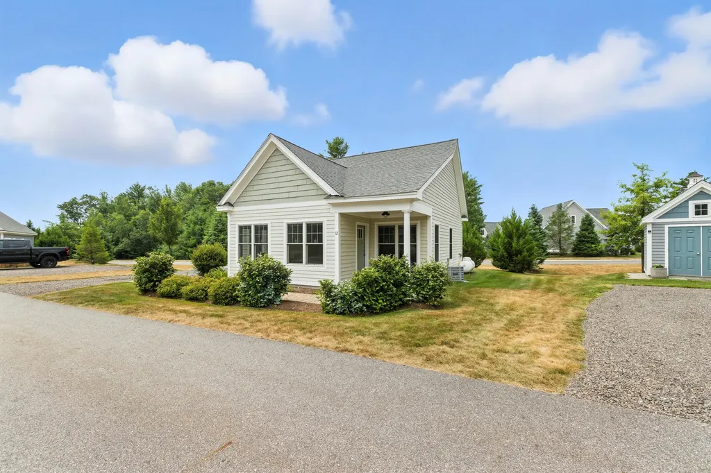12 Sunrise Lane Arundel ME 04046