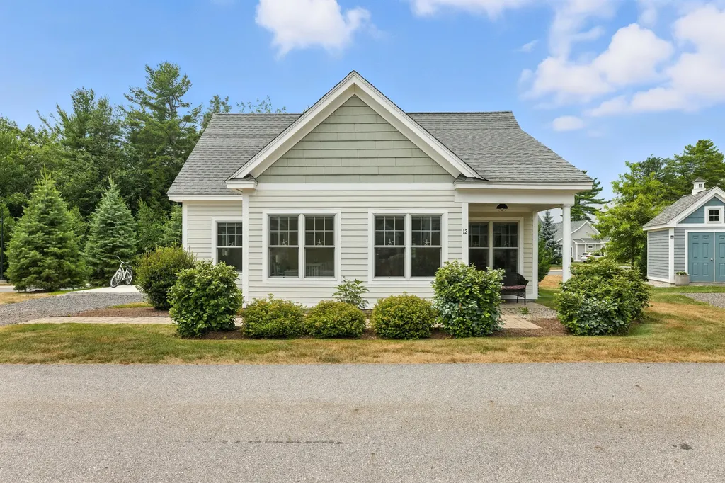 12 Sunrise Lane Arundel ME 04046
