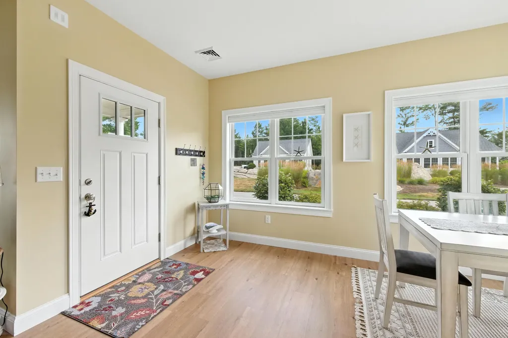 12 Sunrise Lane Arundel ME 04046