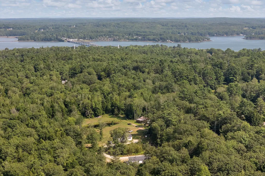 12 Micmac Drive Wiscasset ME 04578