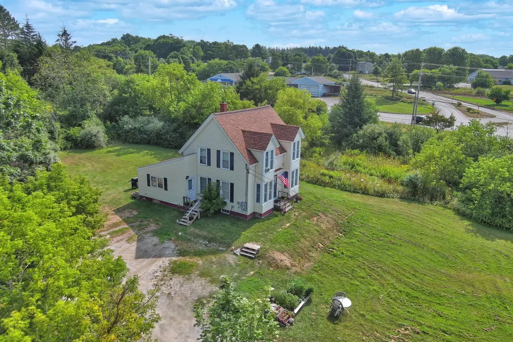 329 Pleasant Street Rockland ME 04841