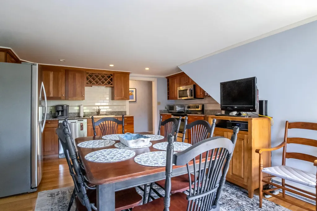 47 Maine Street Kennebunkport ME 04046