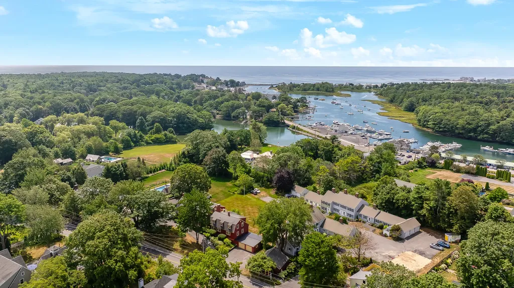 47 Maine Street Kennebunkport ME 04046
