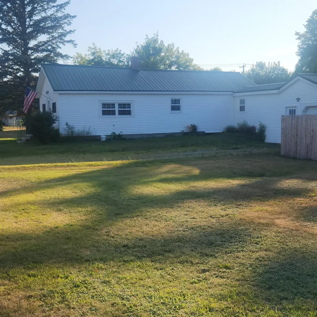 17 Willow Street Howland ME 04448