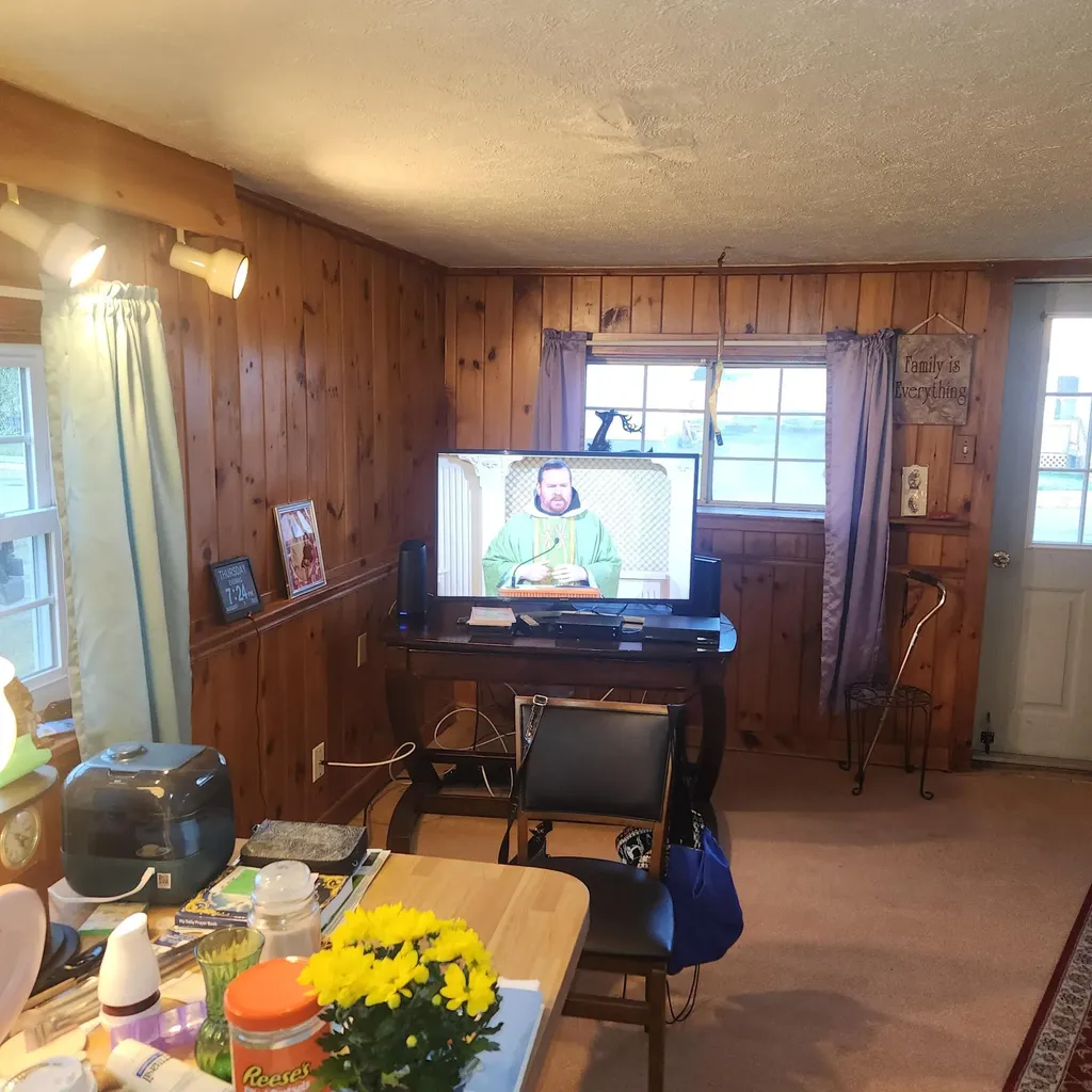 17 Willow Street Howland ME 04448