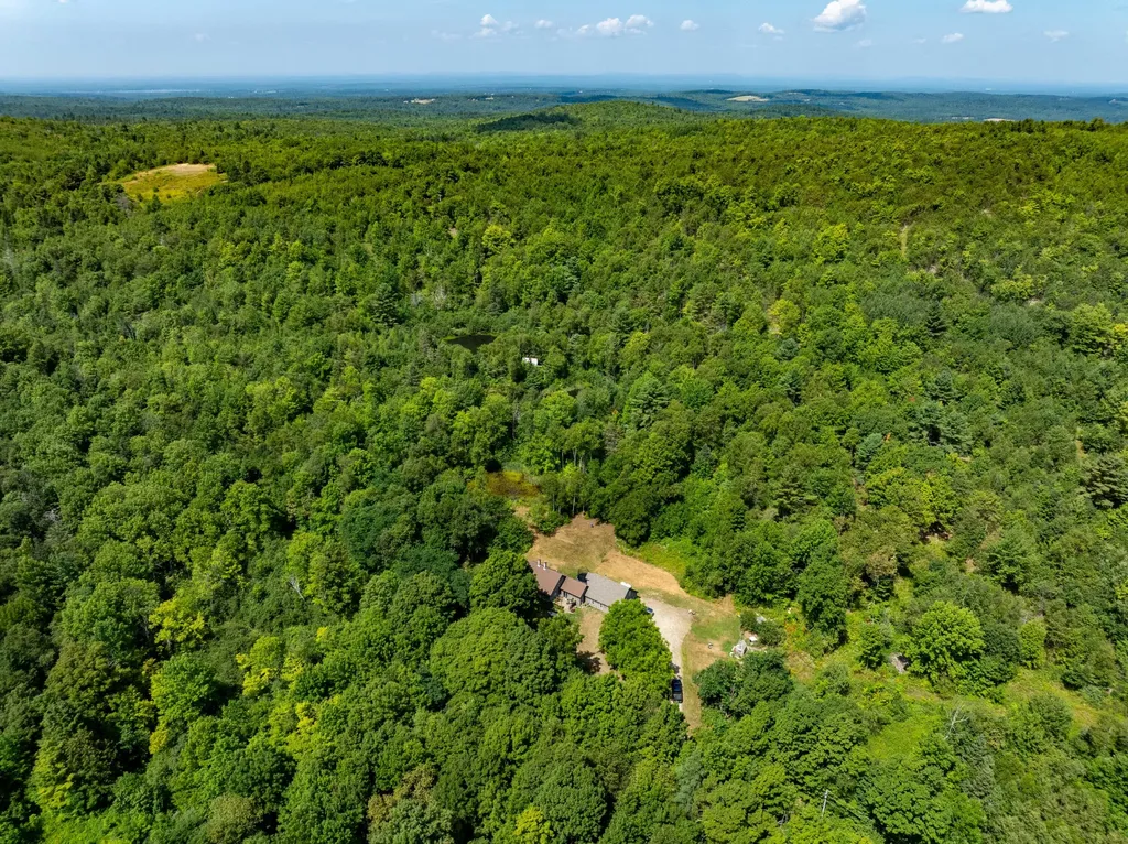 337 Hatch Road Jackson ME 04921