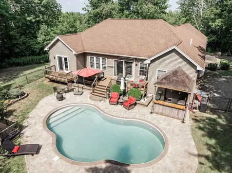 22 Stoneybrook Way Hermon ME 04401
