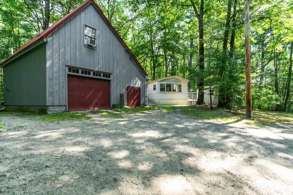 2427 Sanford Road Wells ME 04090