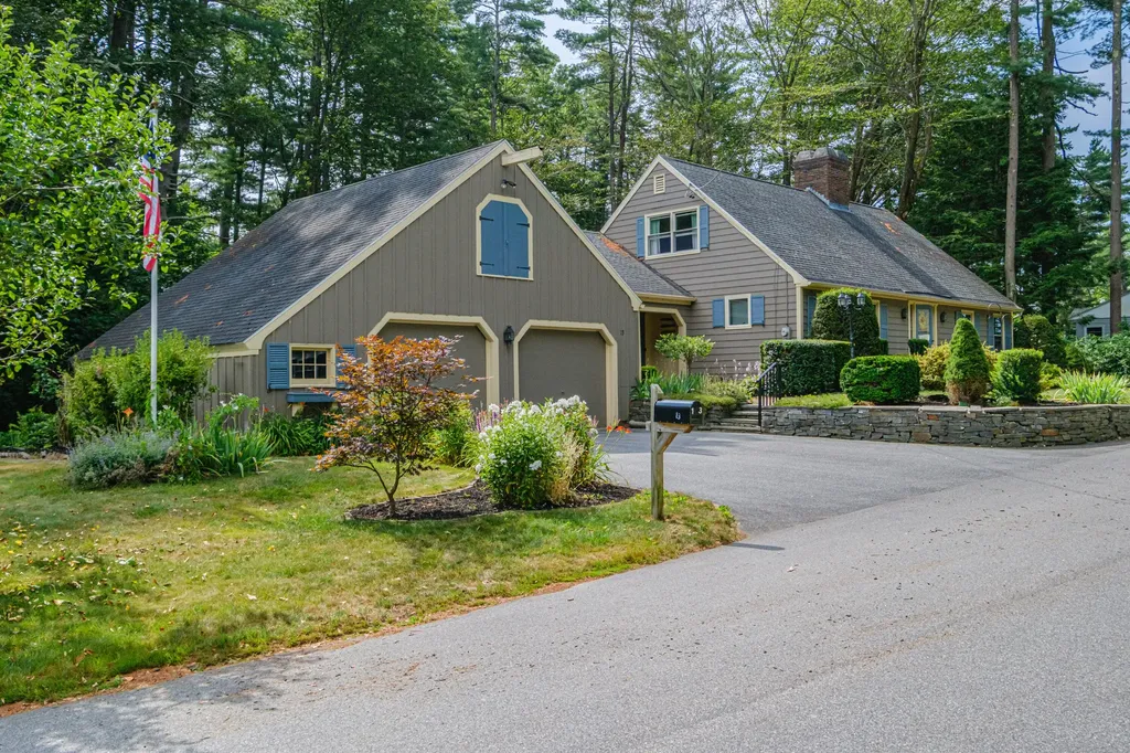 13 Glenhaven Circle W Saco ME 04072