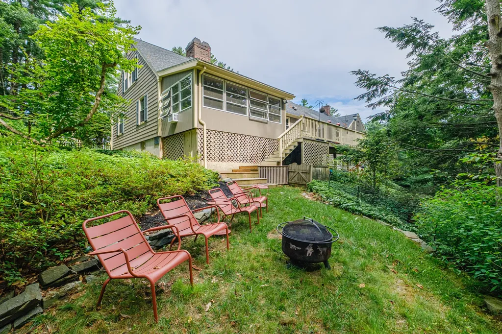 13 Glenhaven Circle W Saco ME 04072