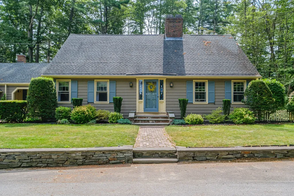 13 Glenhaven Circle W Saco ME 04072