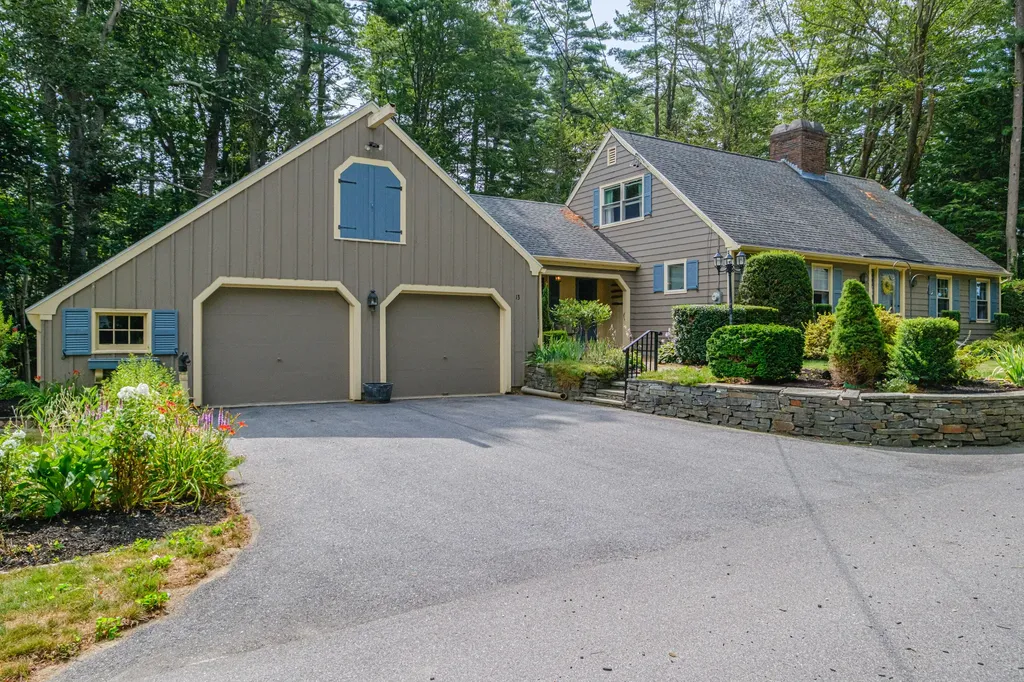 13 Glenhaven Circle W Saco ME 04072