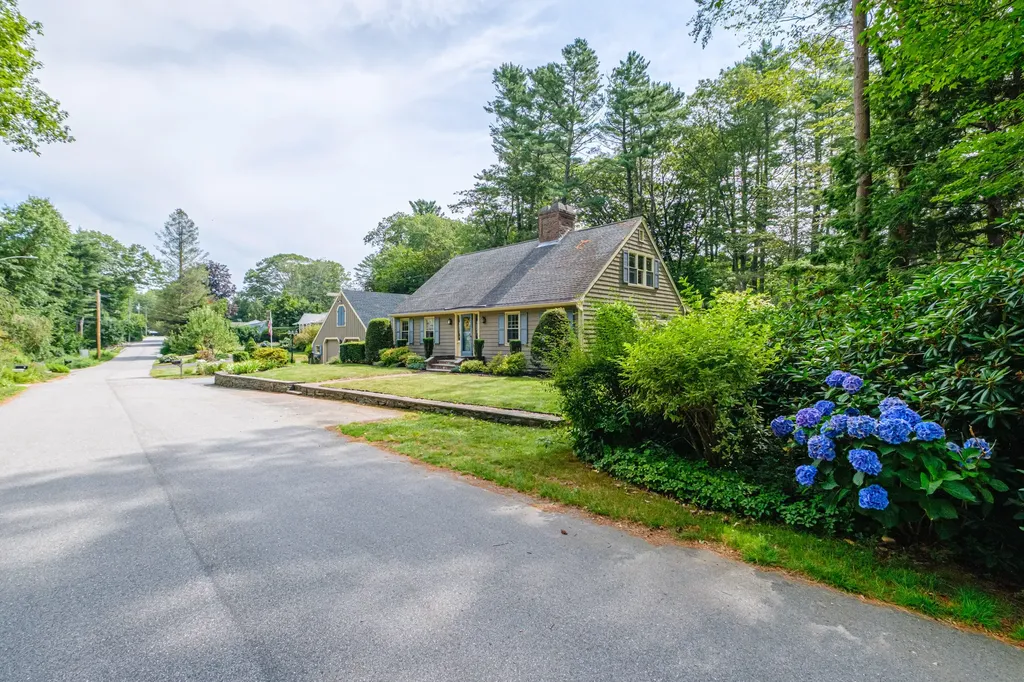 13 Glenhaven Circle W Saco ME 04072