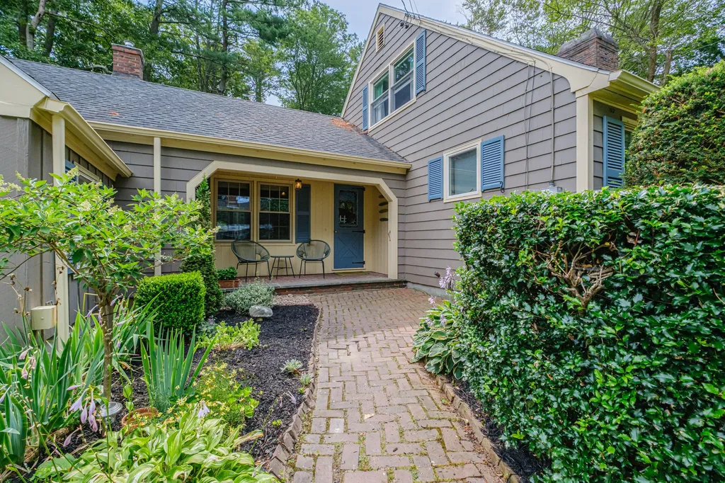 13 Glenhaven Circle W Saco ME 04072