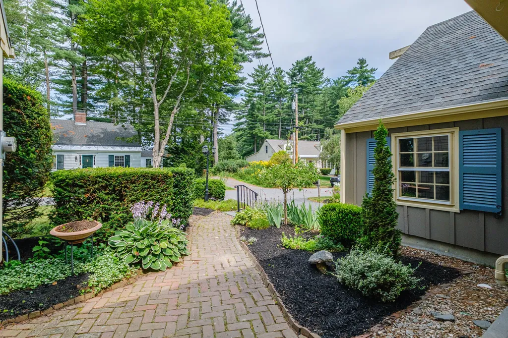 13 Glenhaven Circle W Saco ME 04072