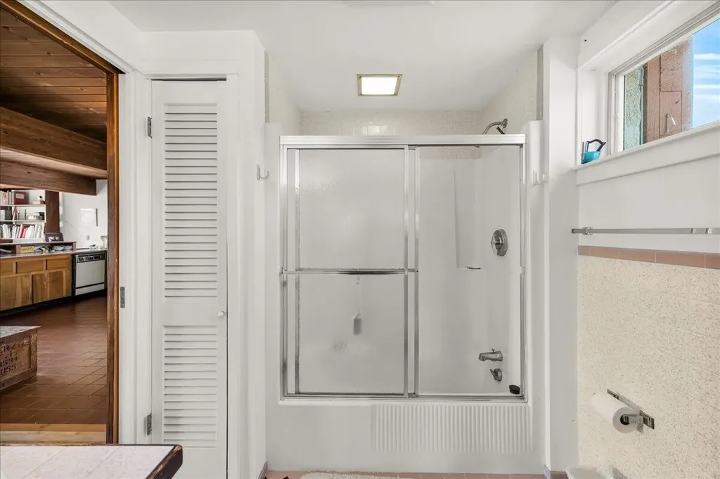 127 Johnson Point Road Penobscot ME 04476