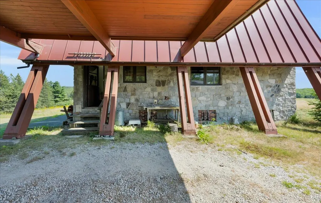 127 Johnson Point Road Penobscot ME 04476