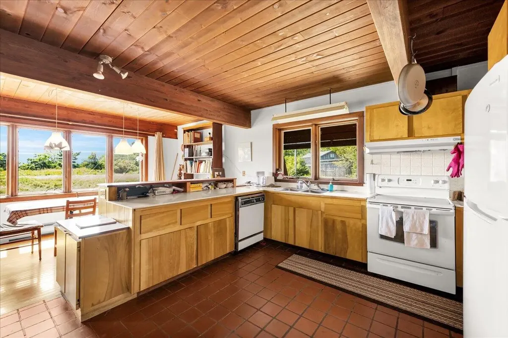 127 Johnson Point Road Penobscot ME 04476