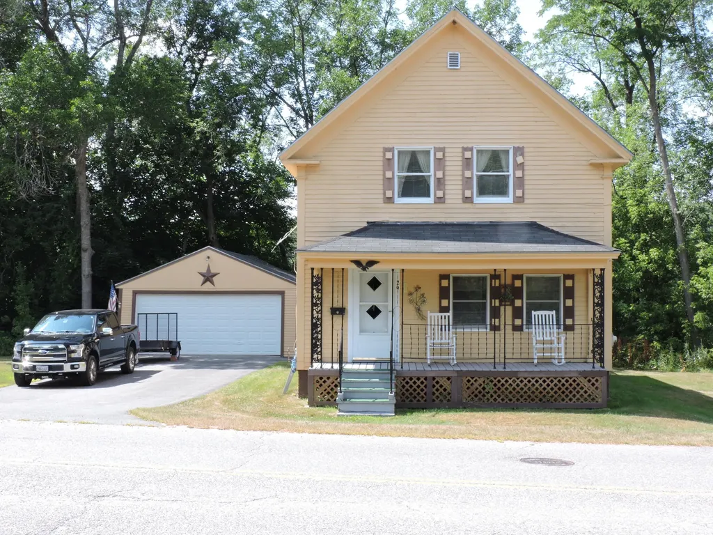 29 Lithgow Street Winslow ME 04901