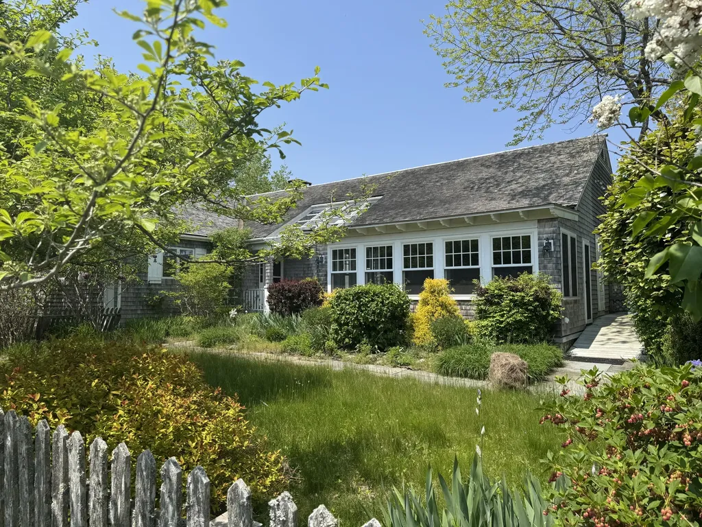 36 Wiegand Place Deer Isle ME 04650