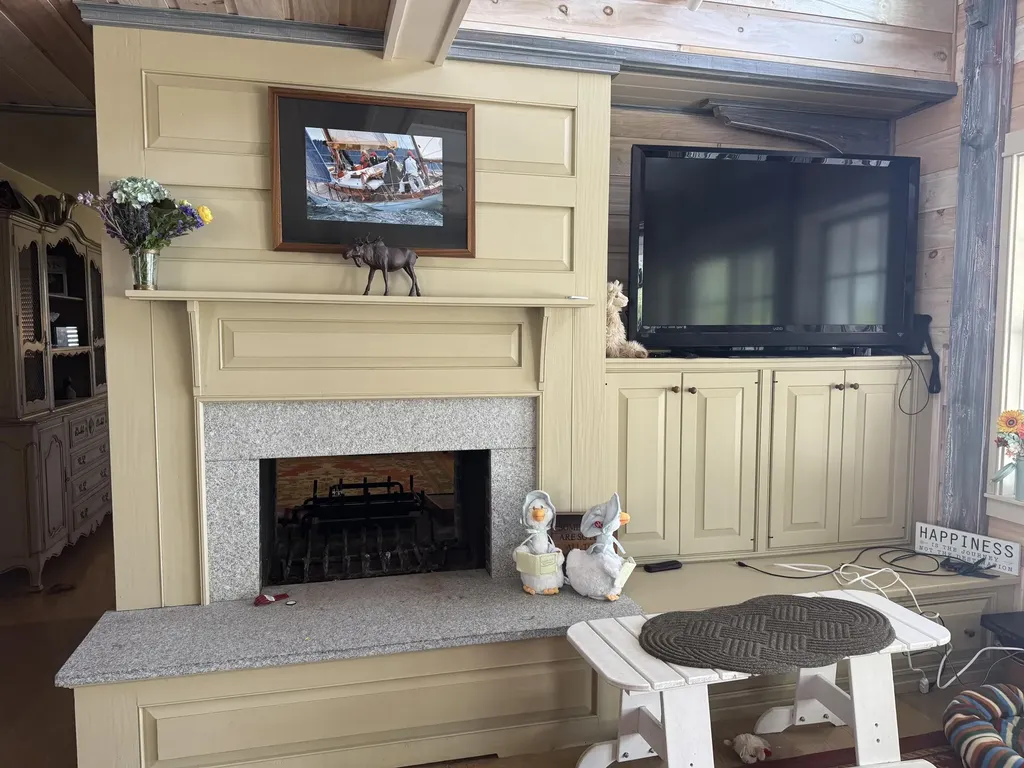 36 Wiegand Place Deer Isle ME 04650