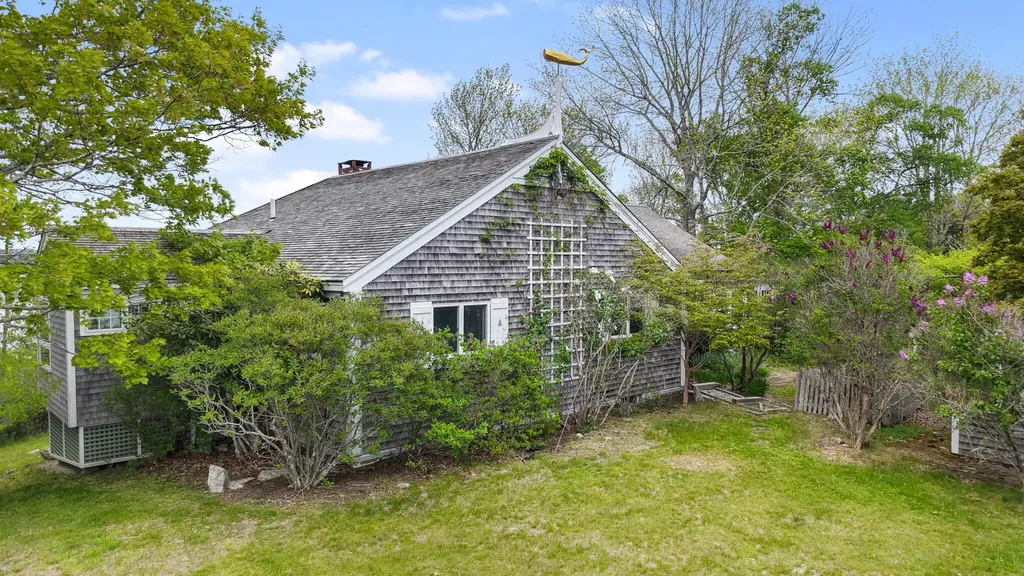 36 Wiegand Place Deer Isle ME 04650