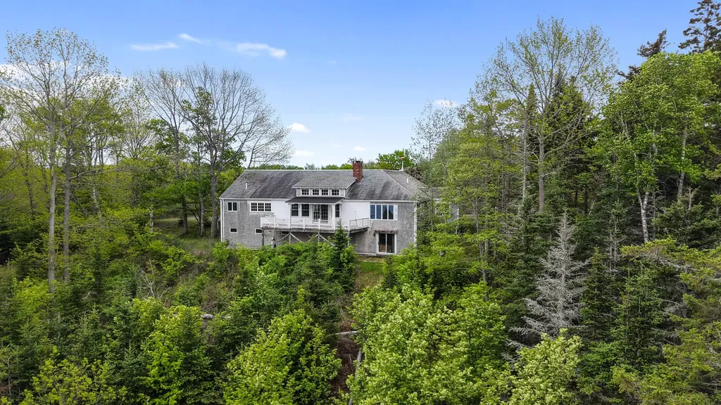 36 Wiegand Place Deer Isle ME 04650