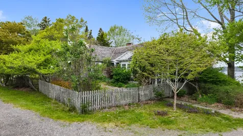 36 Wiegand Place Deer Isle ME 04650
