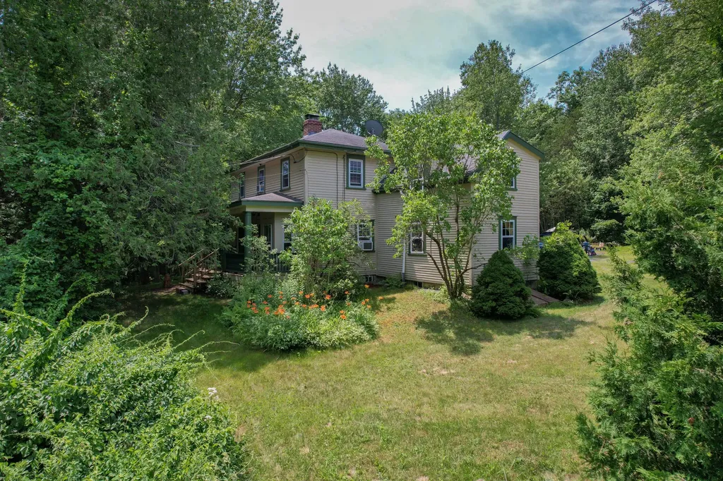 133 N Sedgwick Road Sedgwick ME 04676