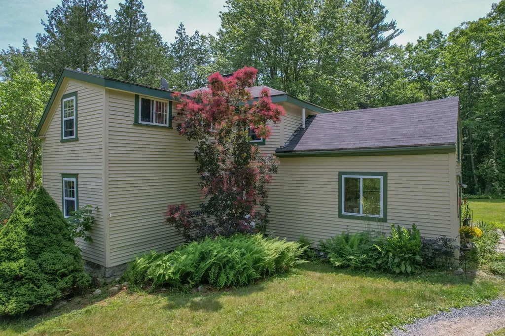 133 N Sedgwick Road Sedgwick ME 04676